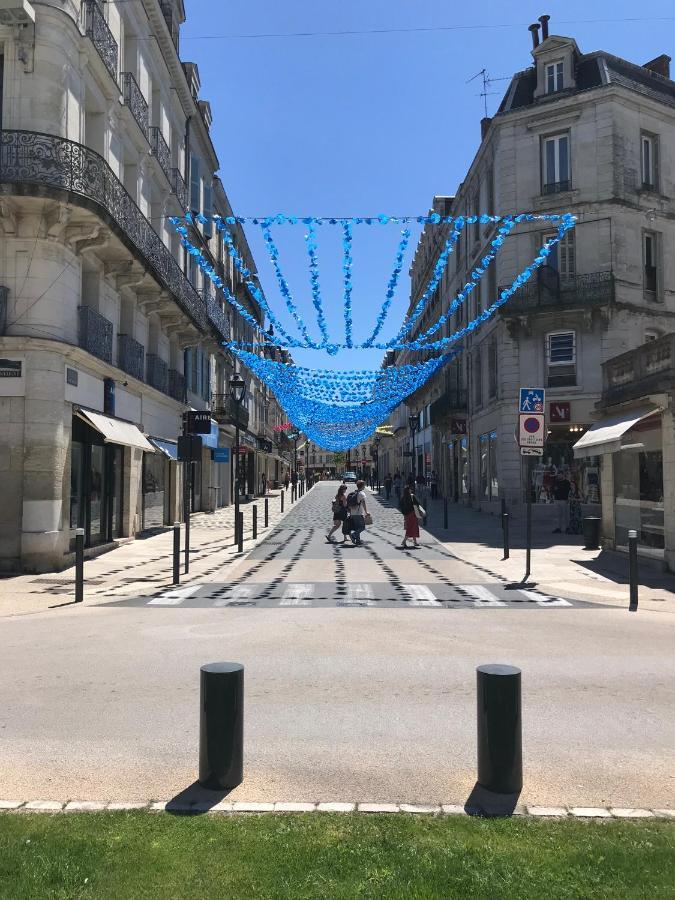 Le Montaigne - Wifi Fibre- Coeur Du Centre Ville-Property Rental Nm Périgueux Екстериор снимка