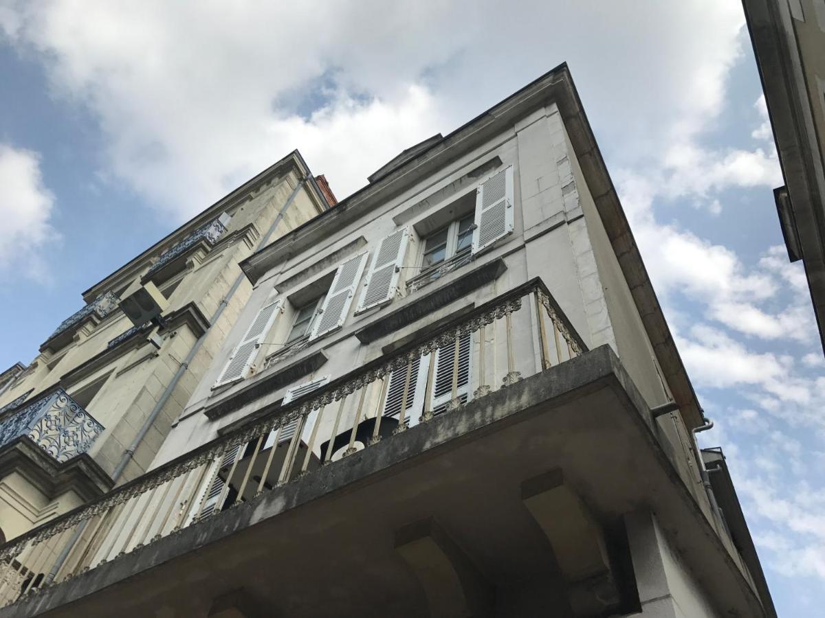 Le Montaigne - Wifi Fibre- Coeur Du Centre Ville-Property Rental Nm Périgueux Екстериор снимка