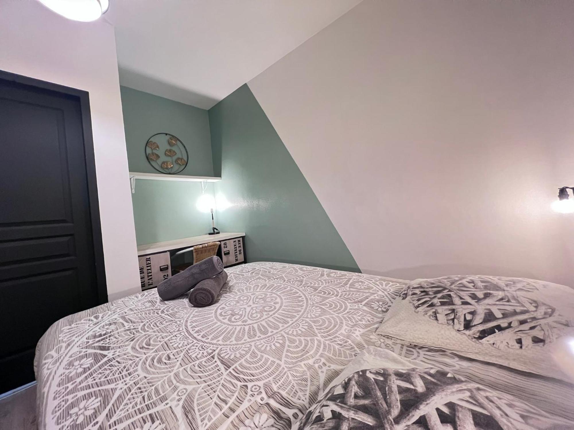 Le Montaigne - Wifi Fibre- Coeur Du Centre Ville-Property Rental Nm Périgueux Екстериор снимка